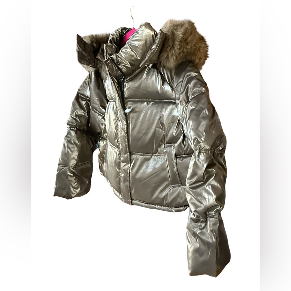 AKIRA NWT Sz L Striking Bronze Metallic Puffer Jacket & Faux Fur Hood (0724) - Picture 3 of 15